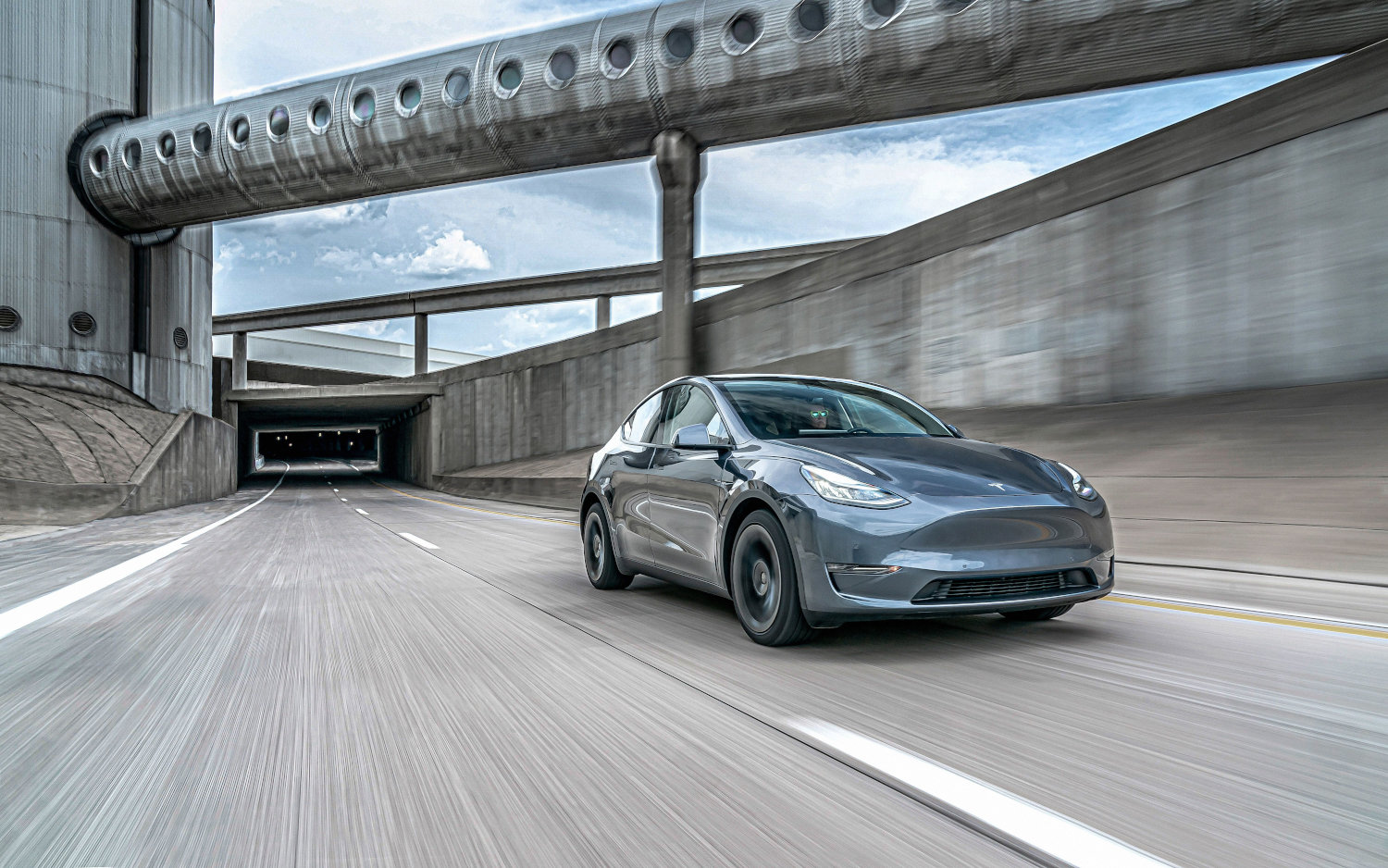 Tesla Model Y Performance 2021 SUV Drive